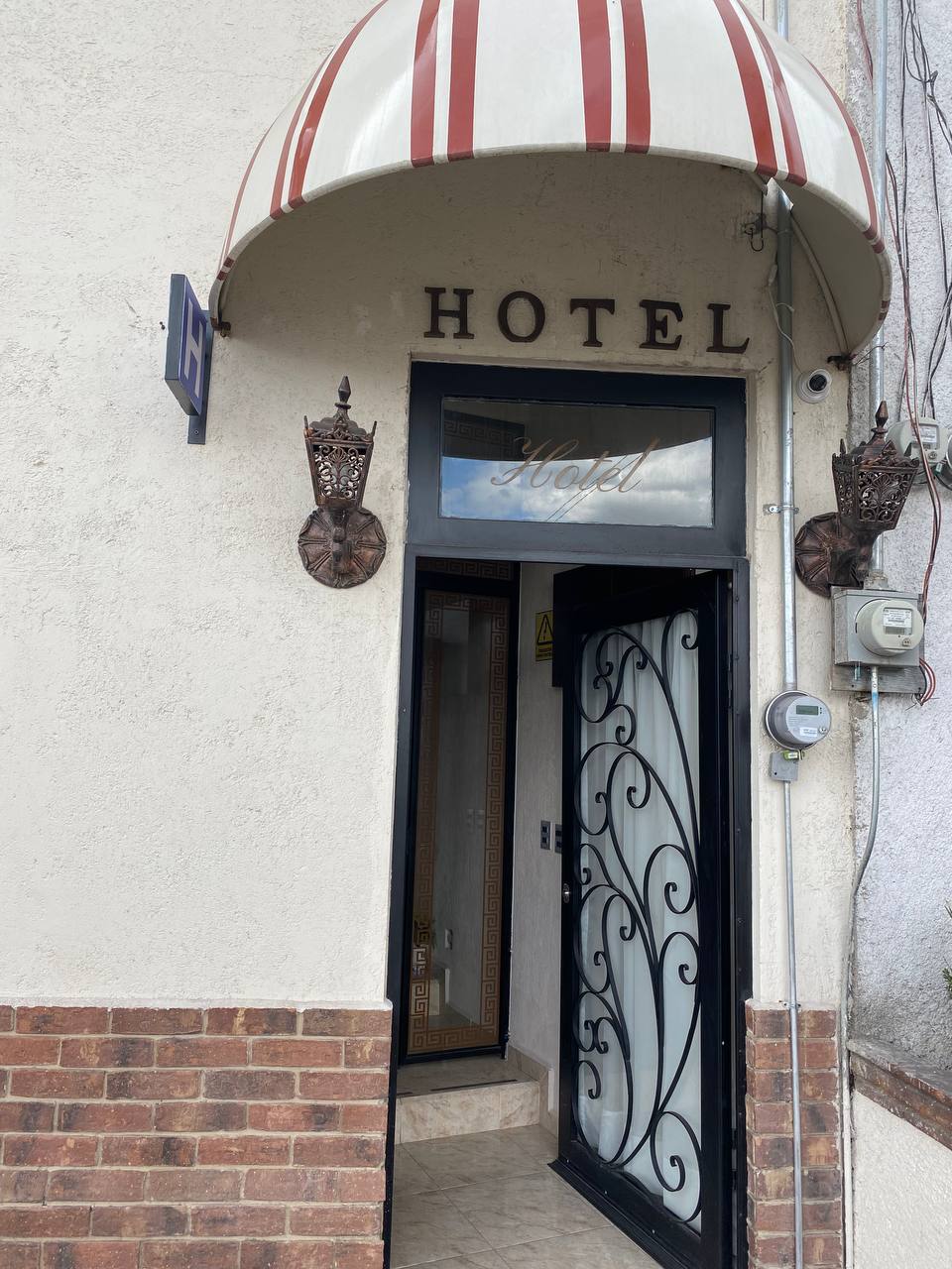 Hotel Central Pirámides