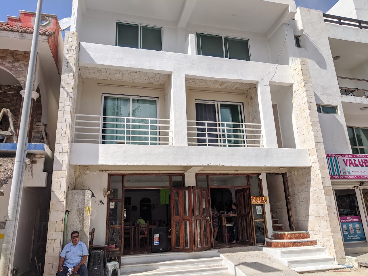 Barefoot Beach Club and Motel