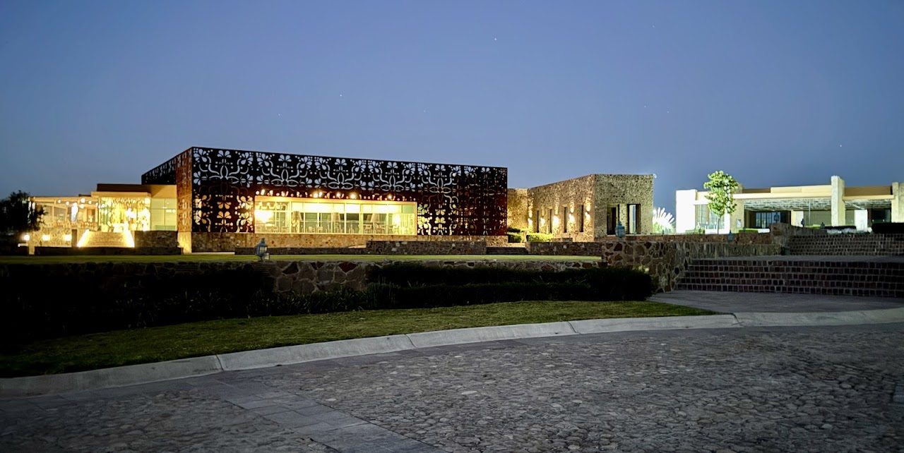 Casa Raices Hotel Luxury & Viñedo