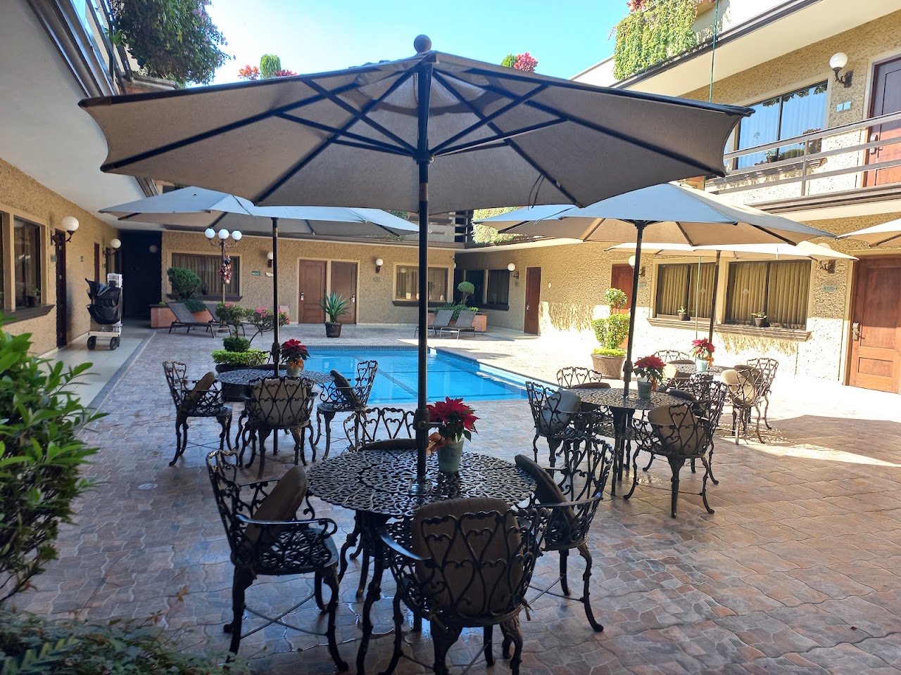 HOTEL LAYFER