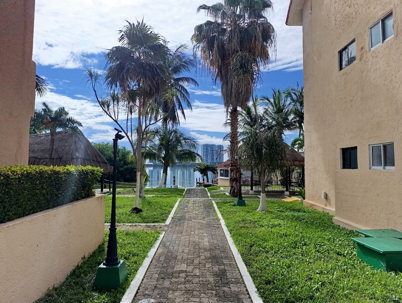 Grand Royal Lagoon