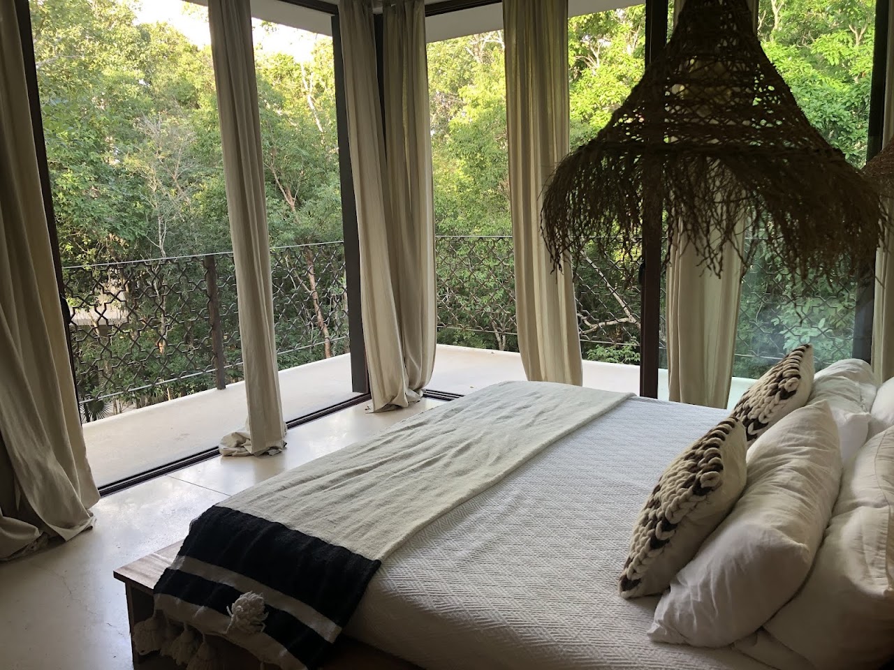 Jungle Lounge