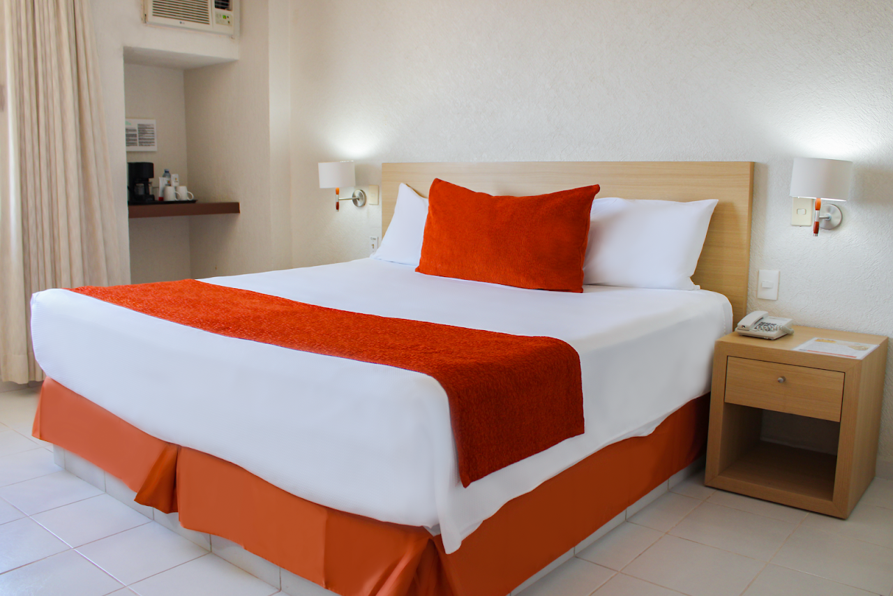 Hotel & Suites Real Del Lago