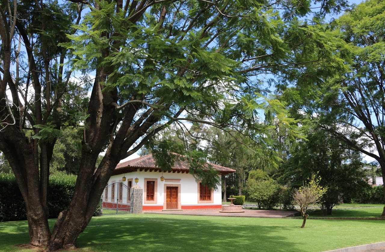 Hotel Puerta Del Lago