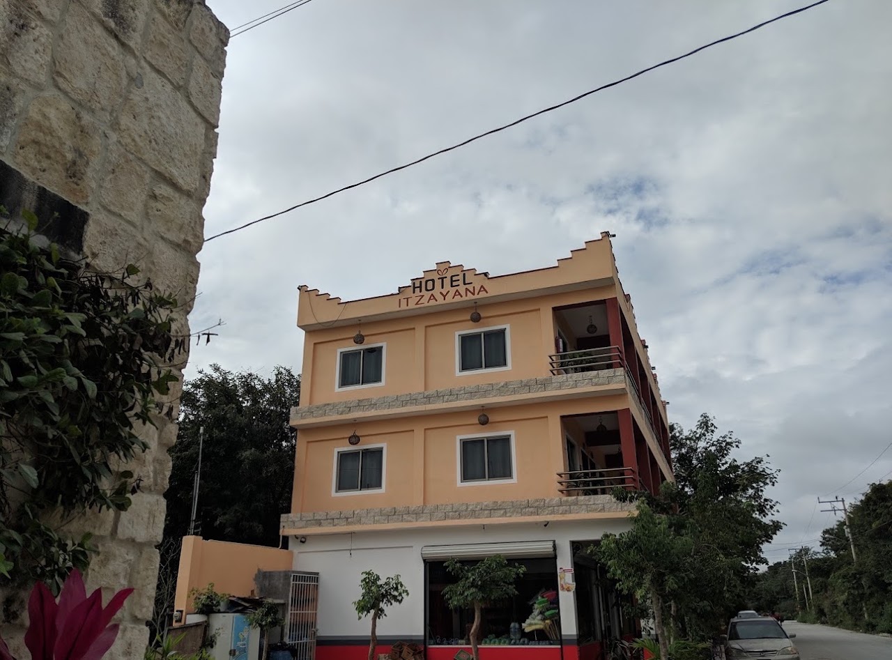 Itza La Veleta Tulum
