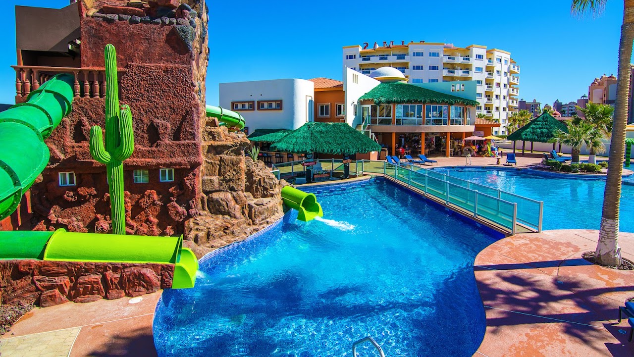 Las Palmas Beachfront Resort
