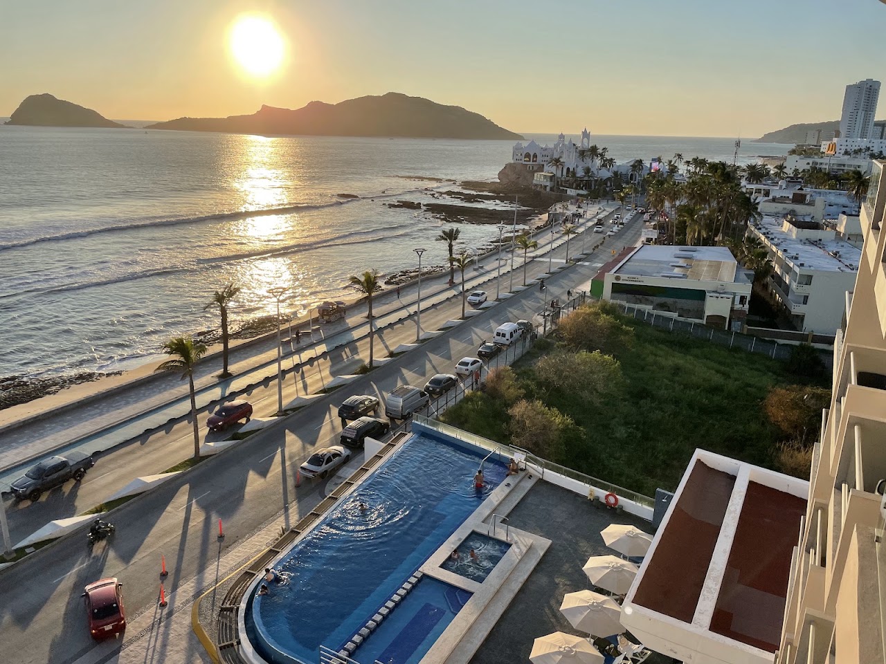 Varali Grand Hotel