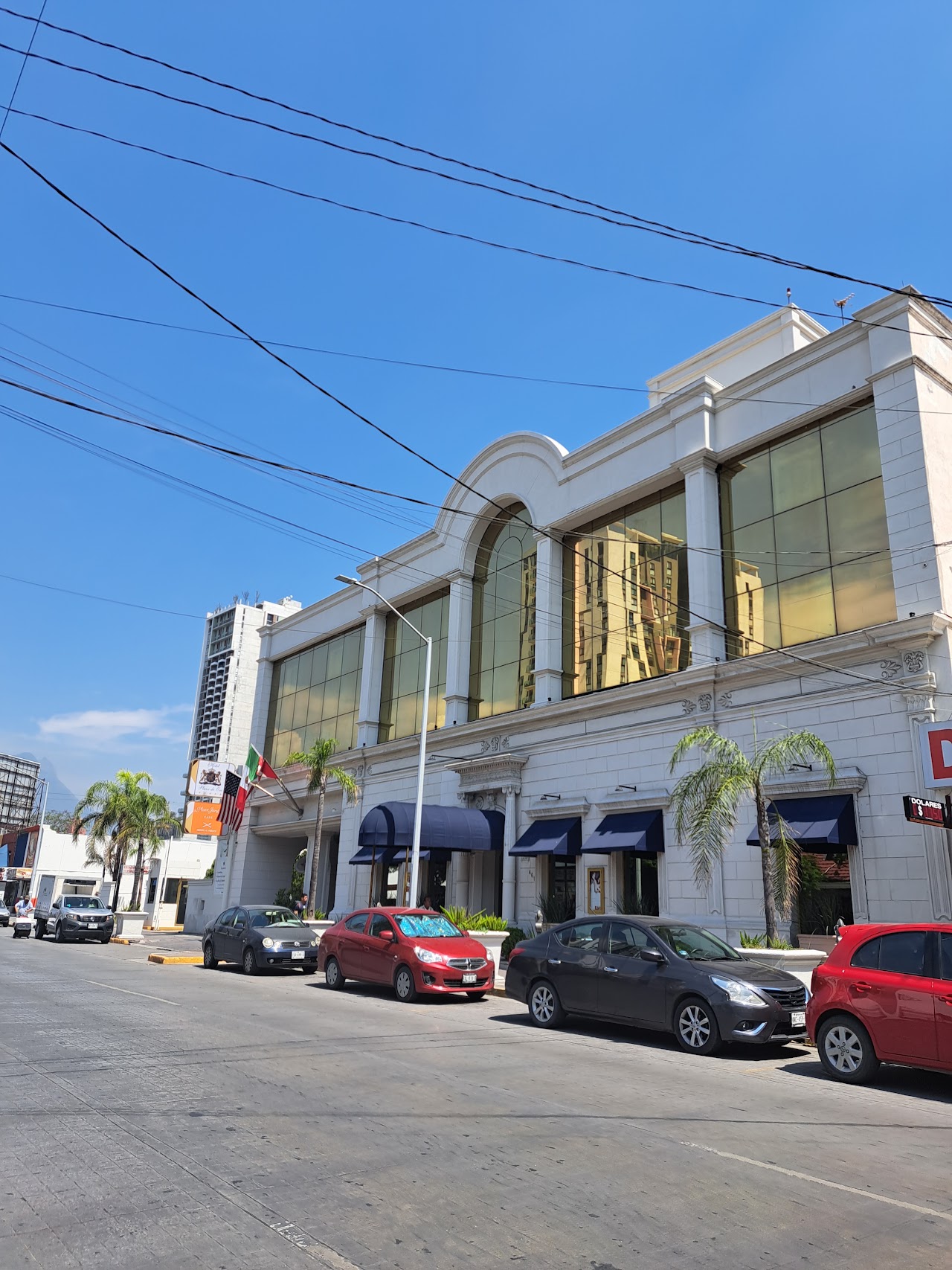 Hotel Grand Reyes