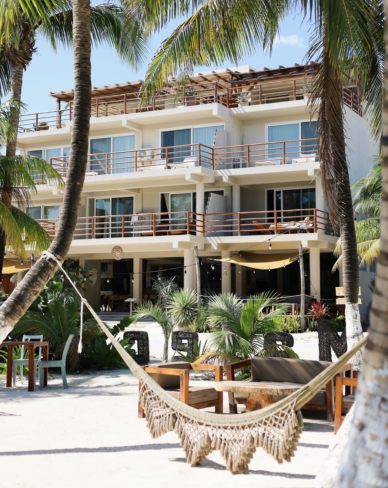Noah Beach Hotel & Suites