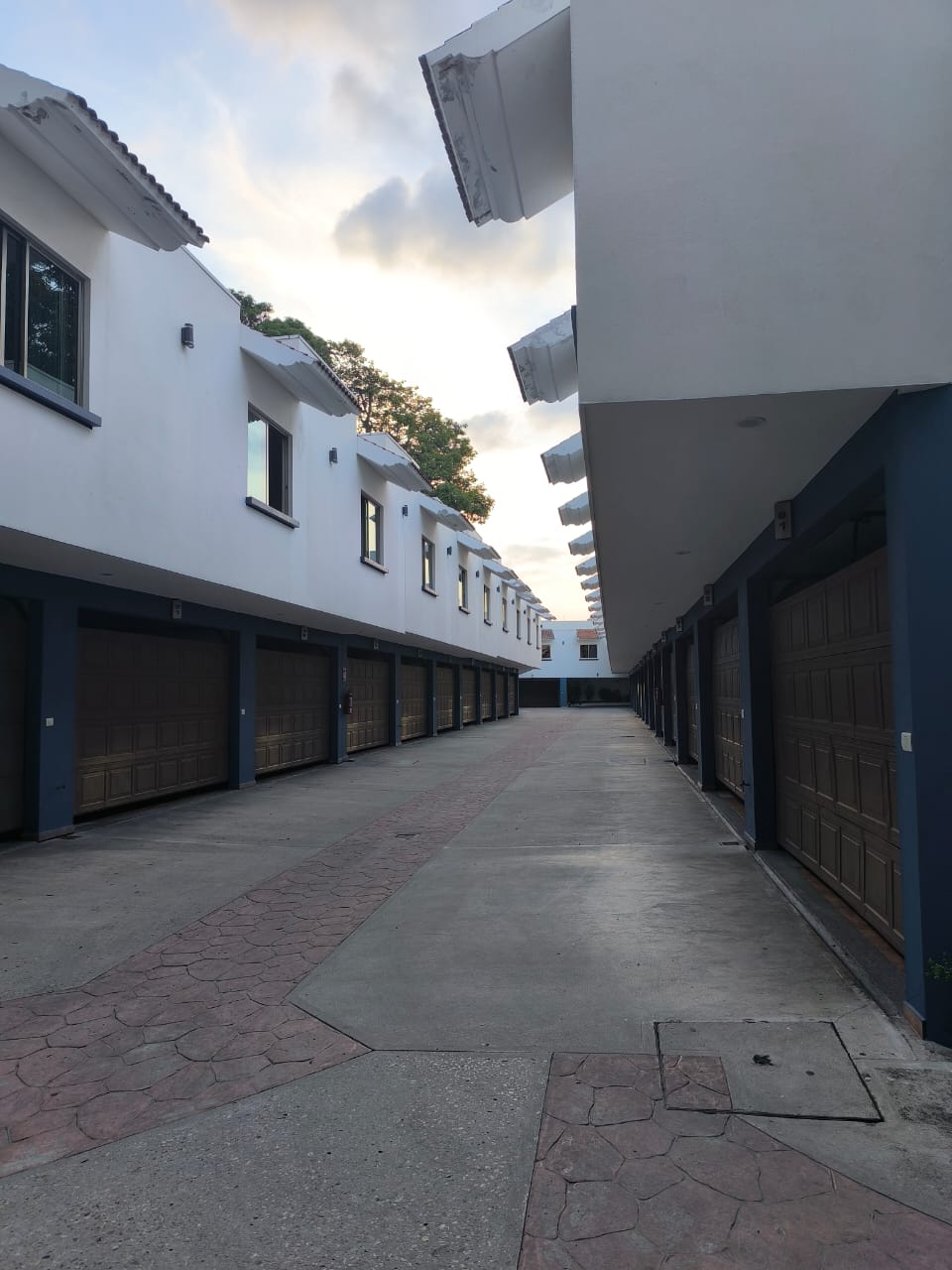 Auto Hotel Venecia
