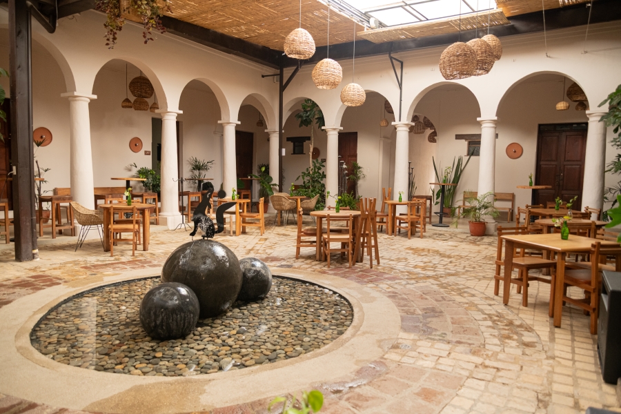 Sereno Art Hotel