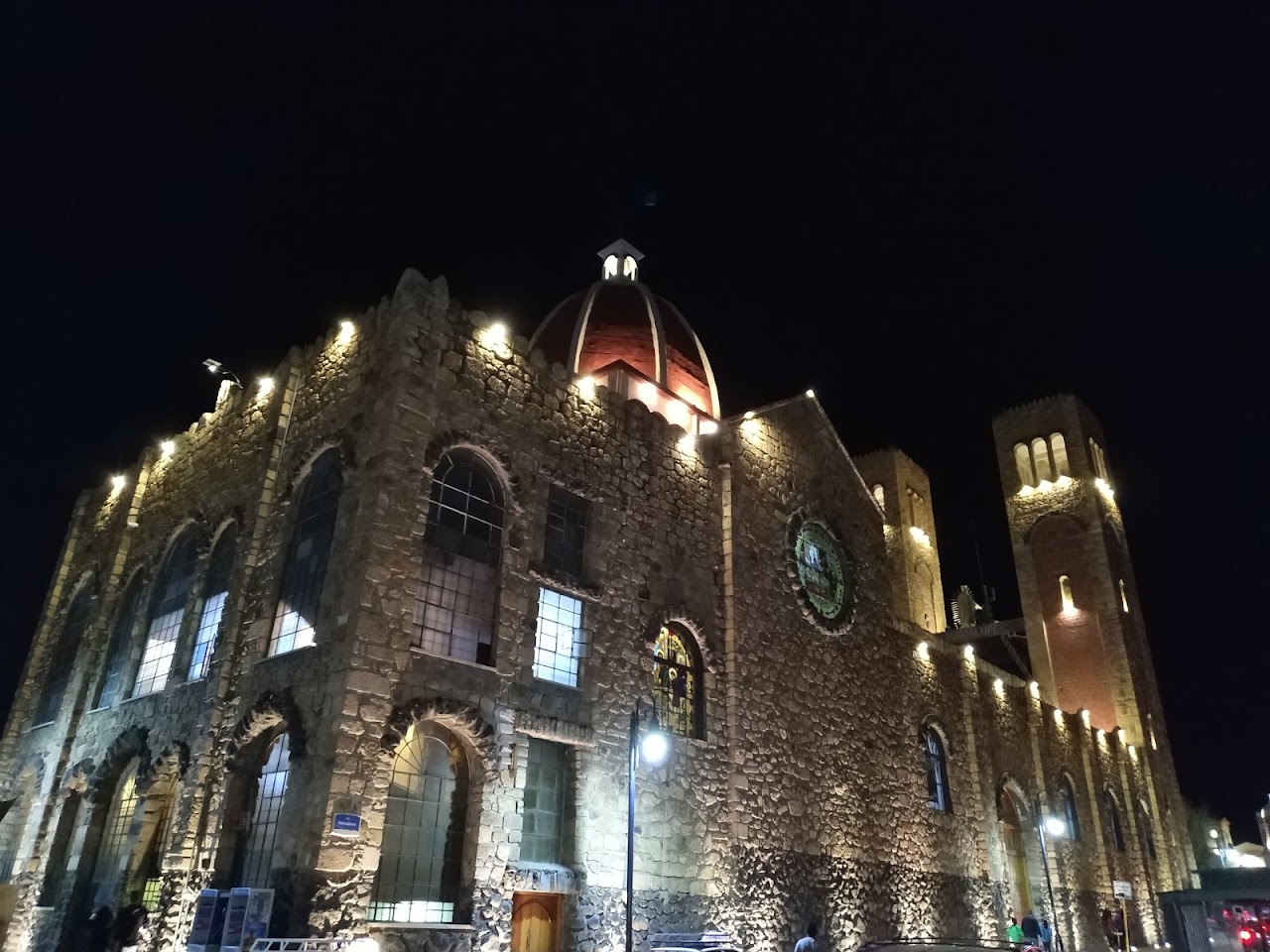 Hotel Nueva Vizcaya & Suites