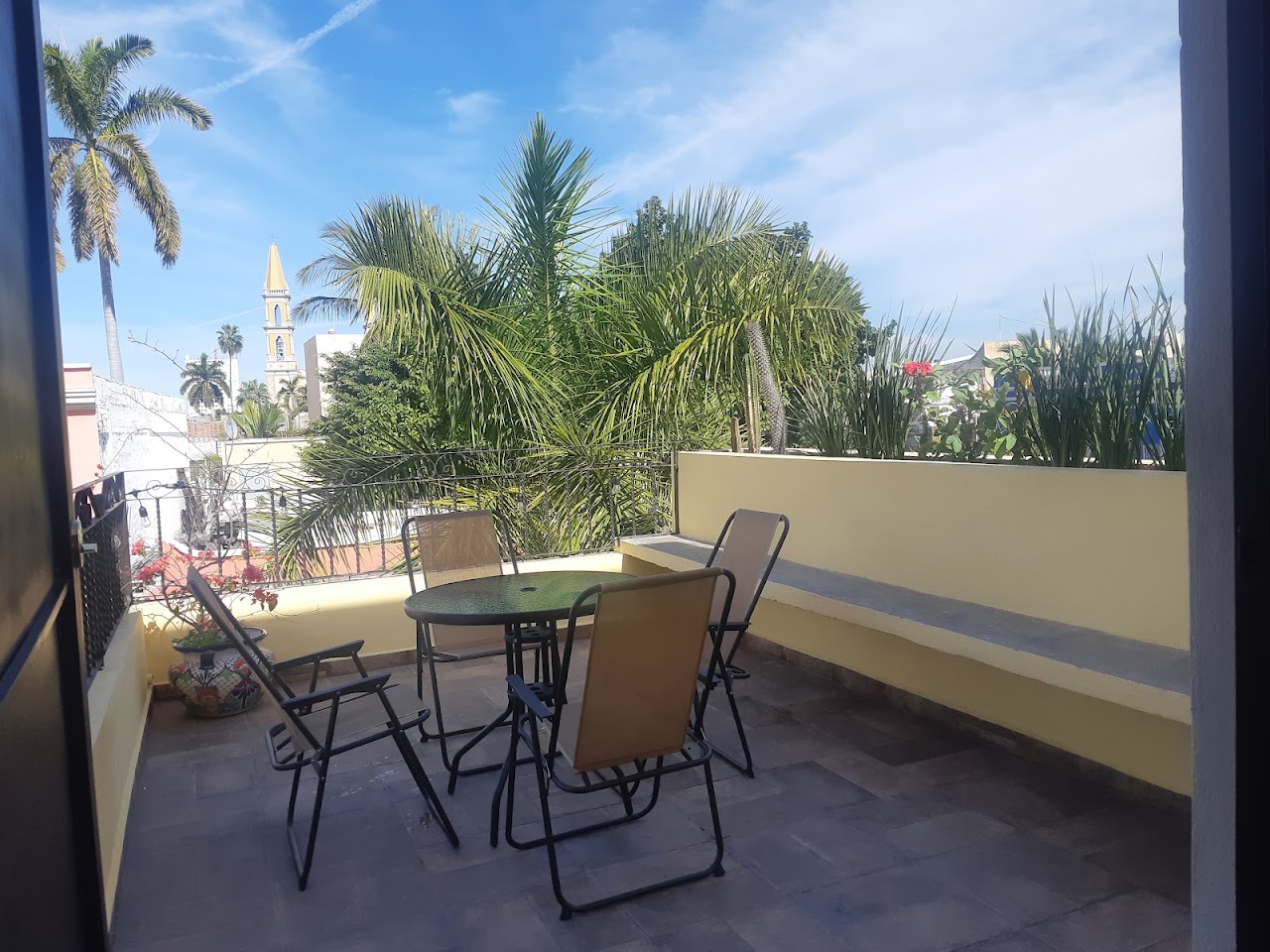 Aguacate Suites