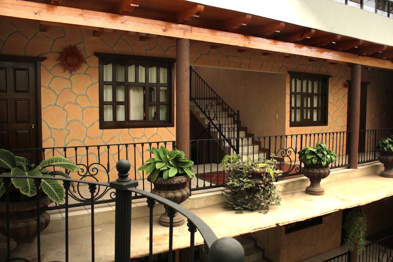 Hotel Cascada Real