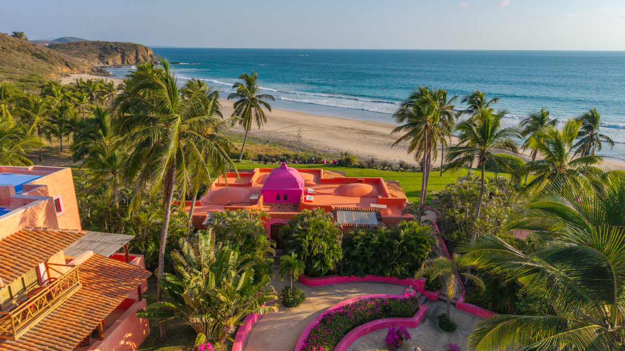 Las Alamandas Hotel