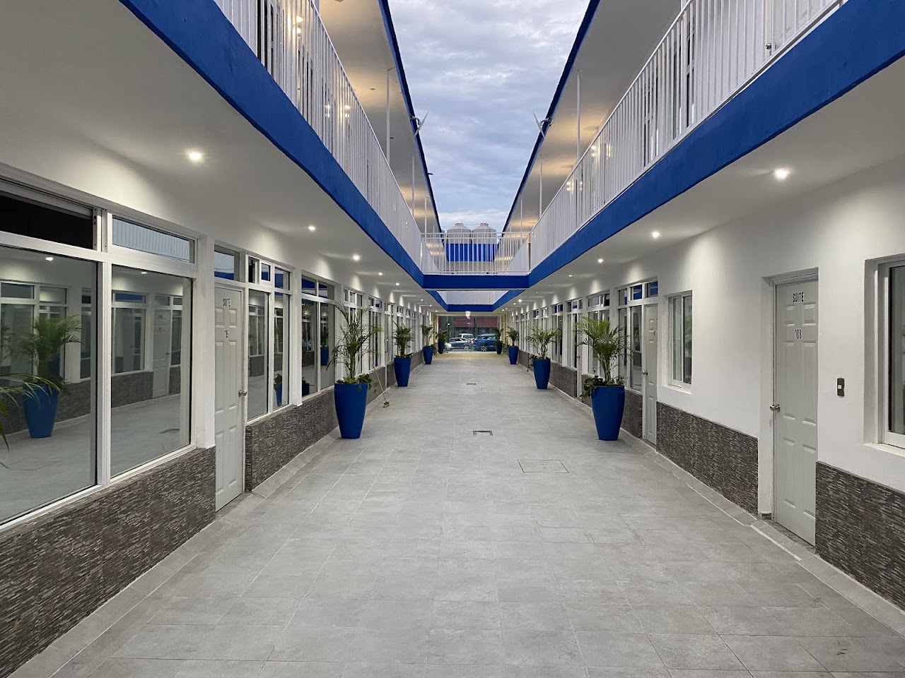 Blue Inn Hotel & Suites