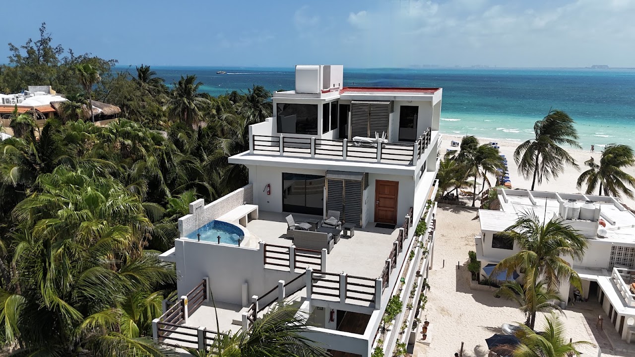 Cuxos Hotel Beachfront