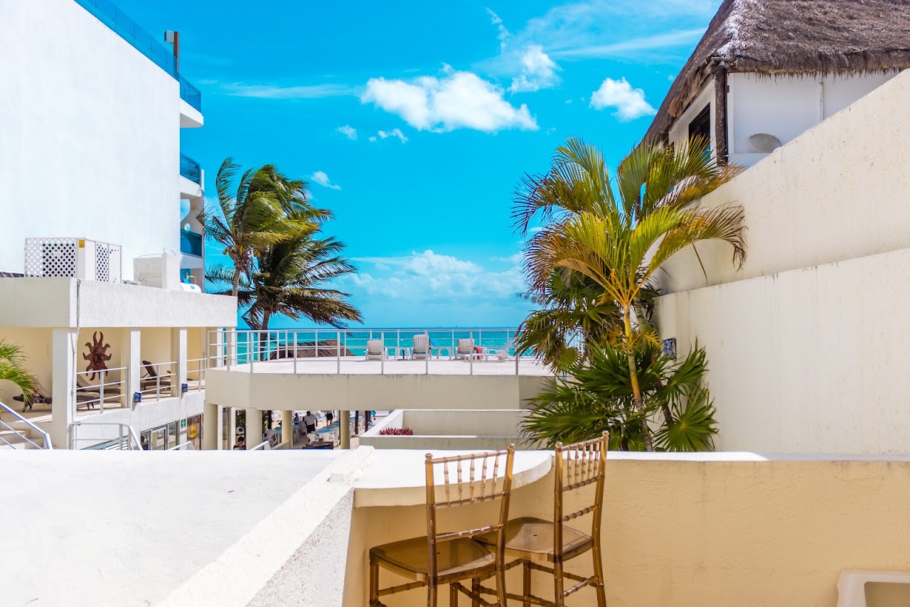 Playa Maya Hotel