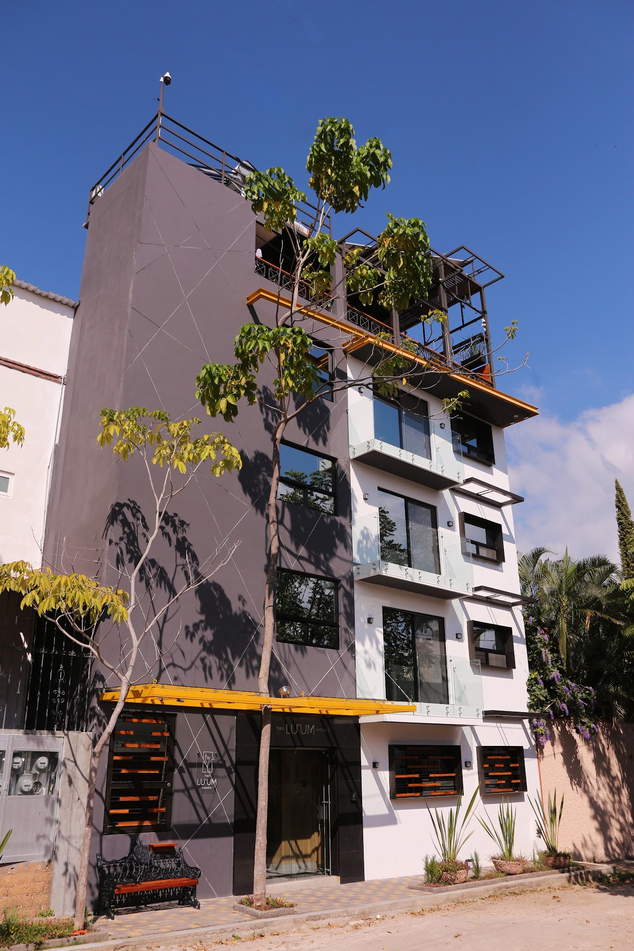 The Lu'um House