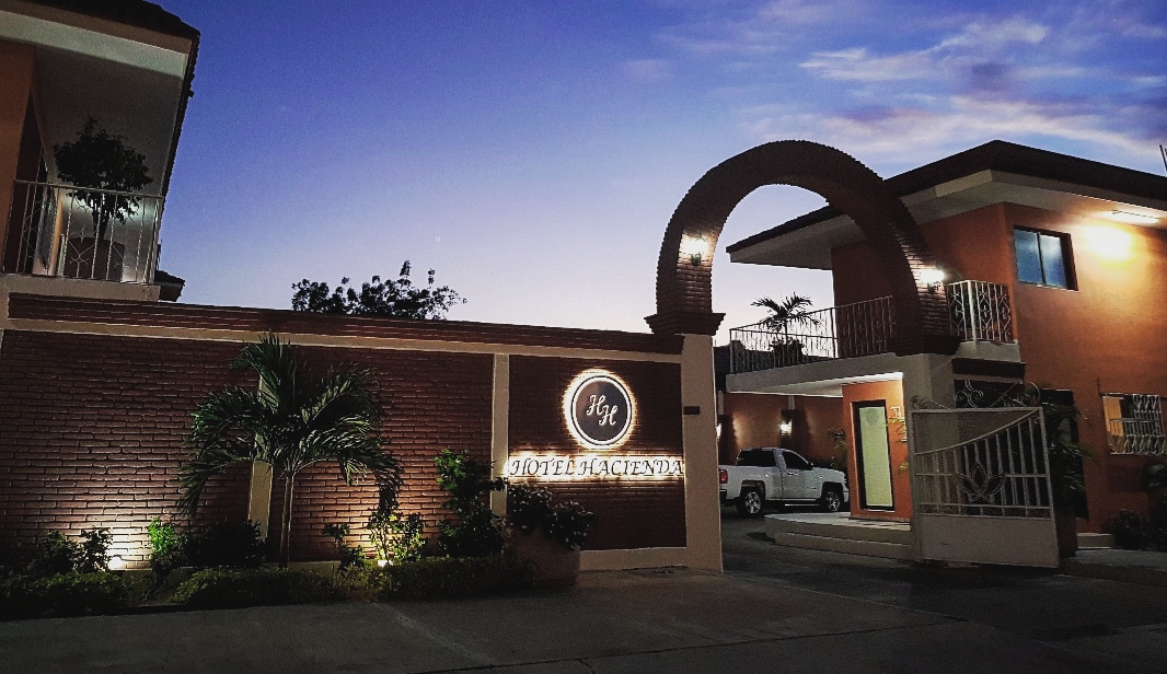 Hotel Hacienda.