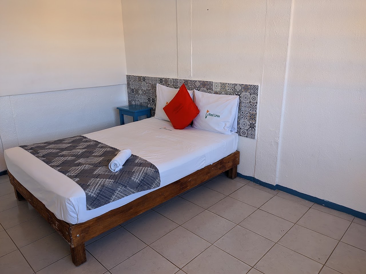 Hotel Lirios