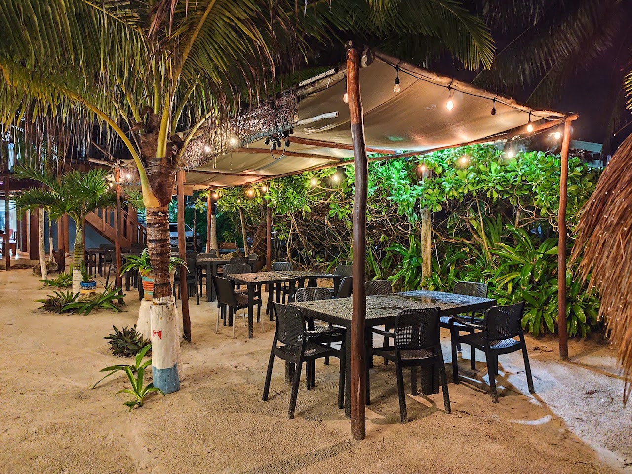 Hotel & Restaurant Macho´s Mahahual