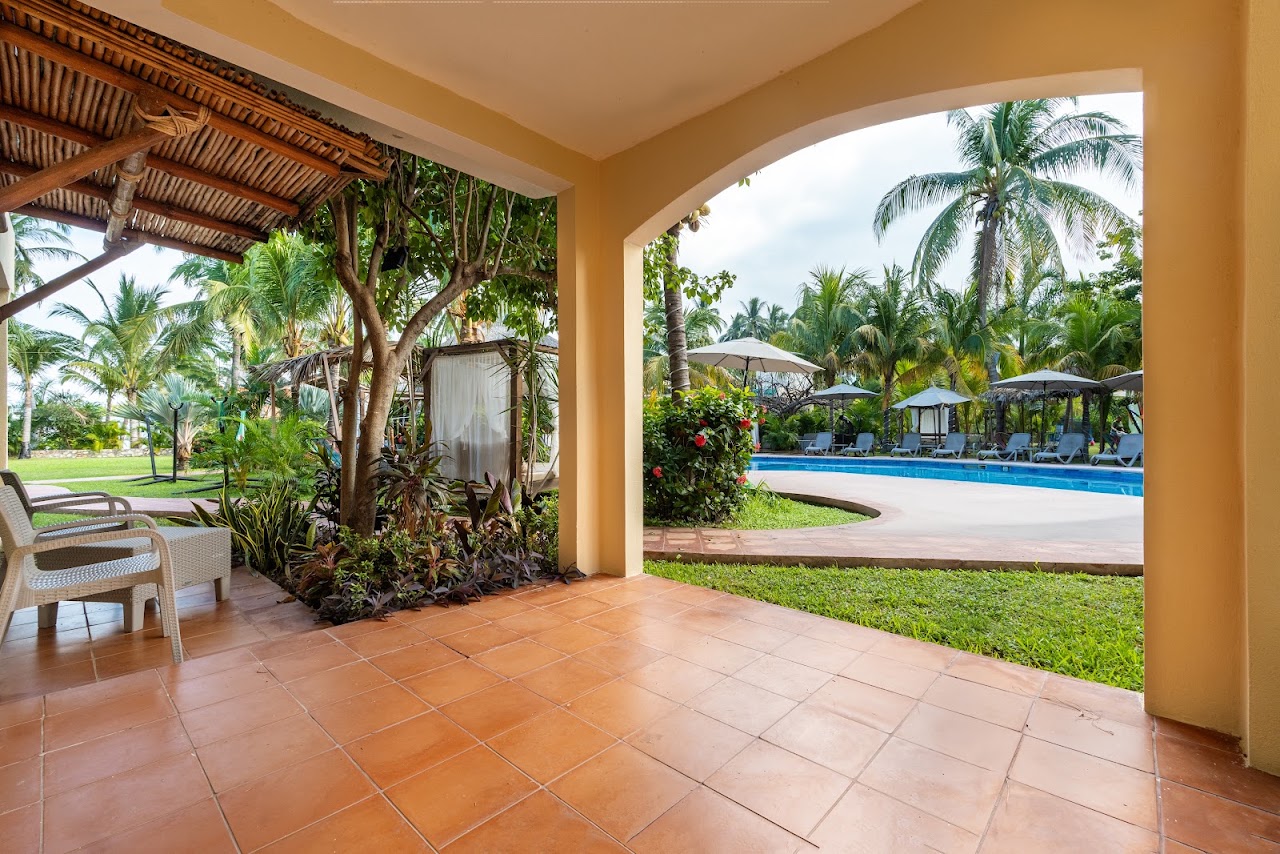 Hotel Rojo Manglar