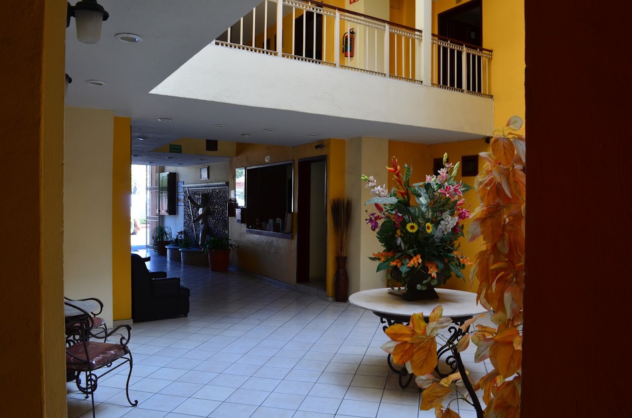 Hotel Plaza Jardín