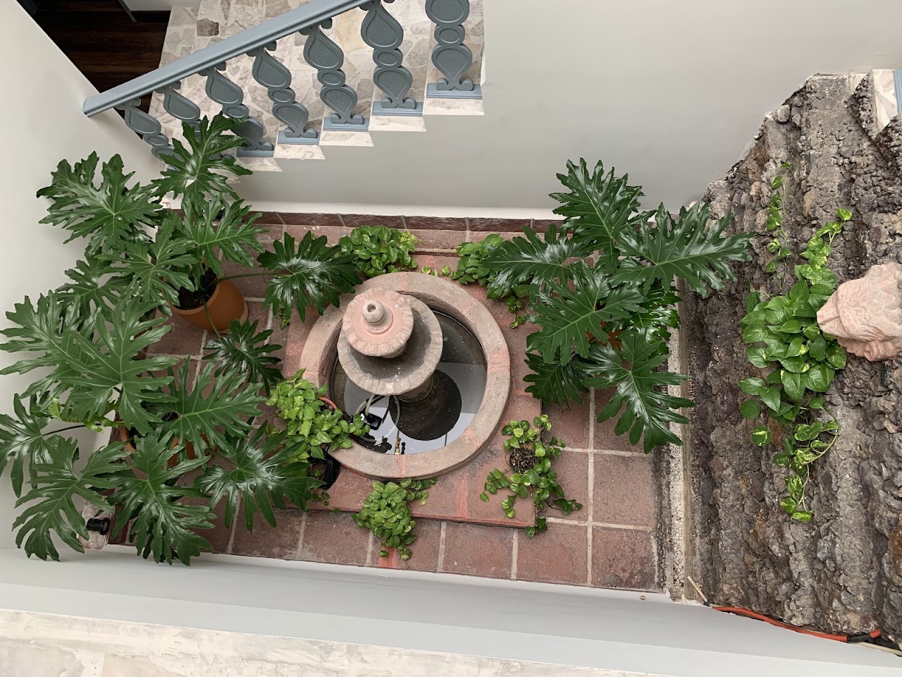 VIAMONTE HOUSE BOUTIQUE