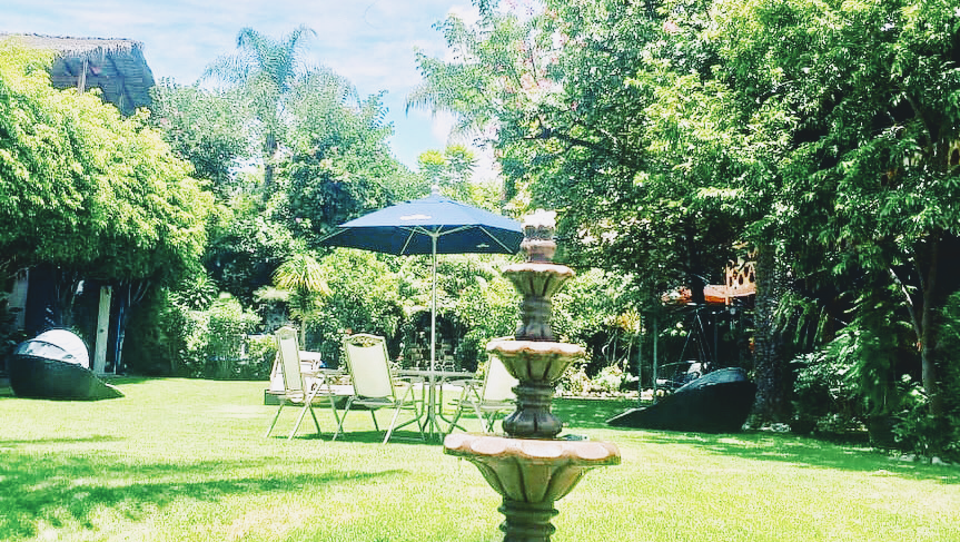 Paradise Boutique & Lounge
