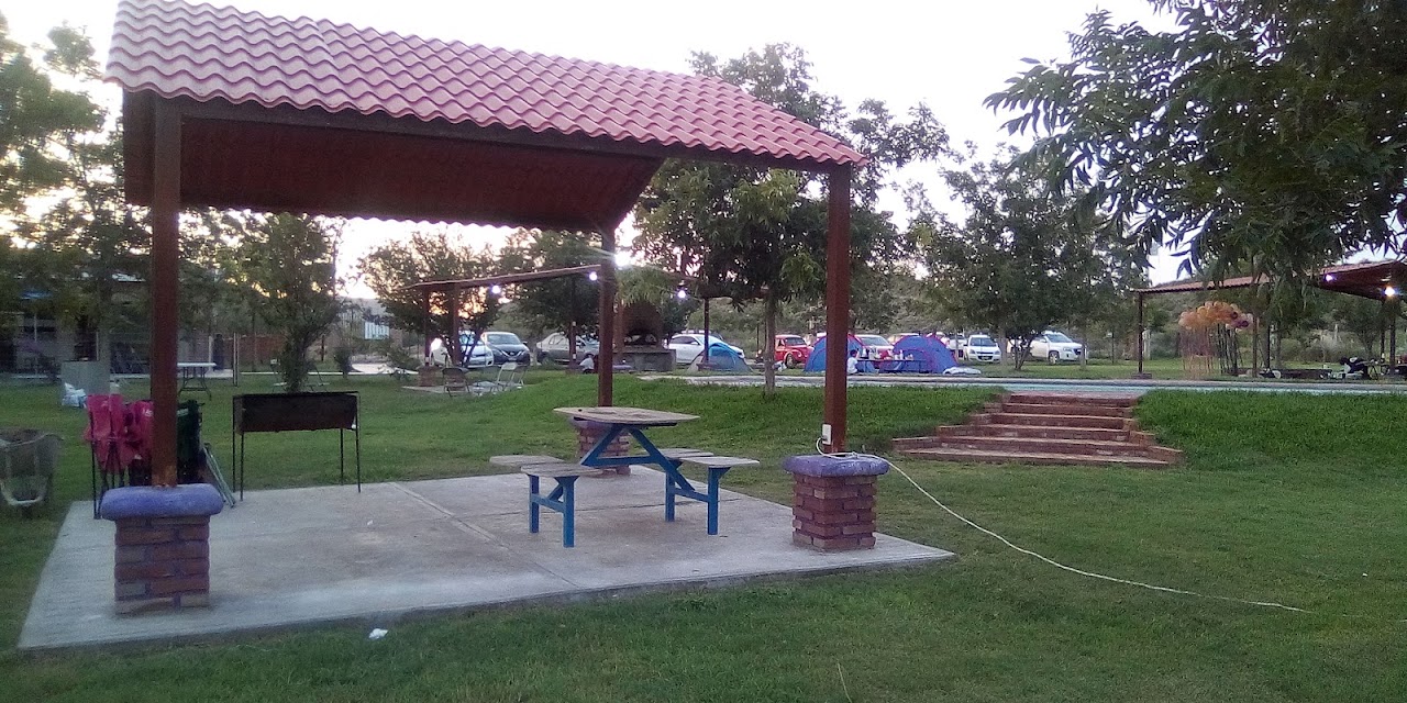 CABAÑAS Y CÁMPING EL ENCUENTRO PARRAS COAH.