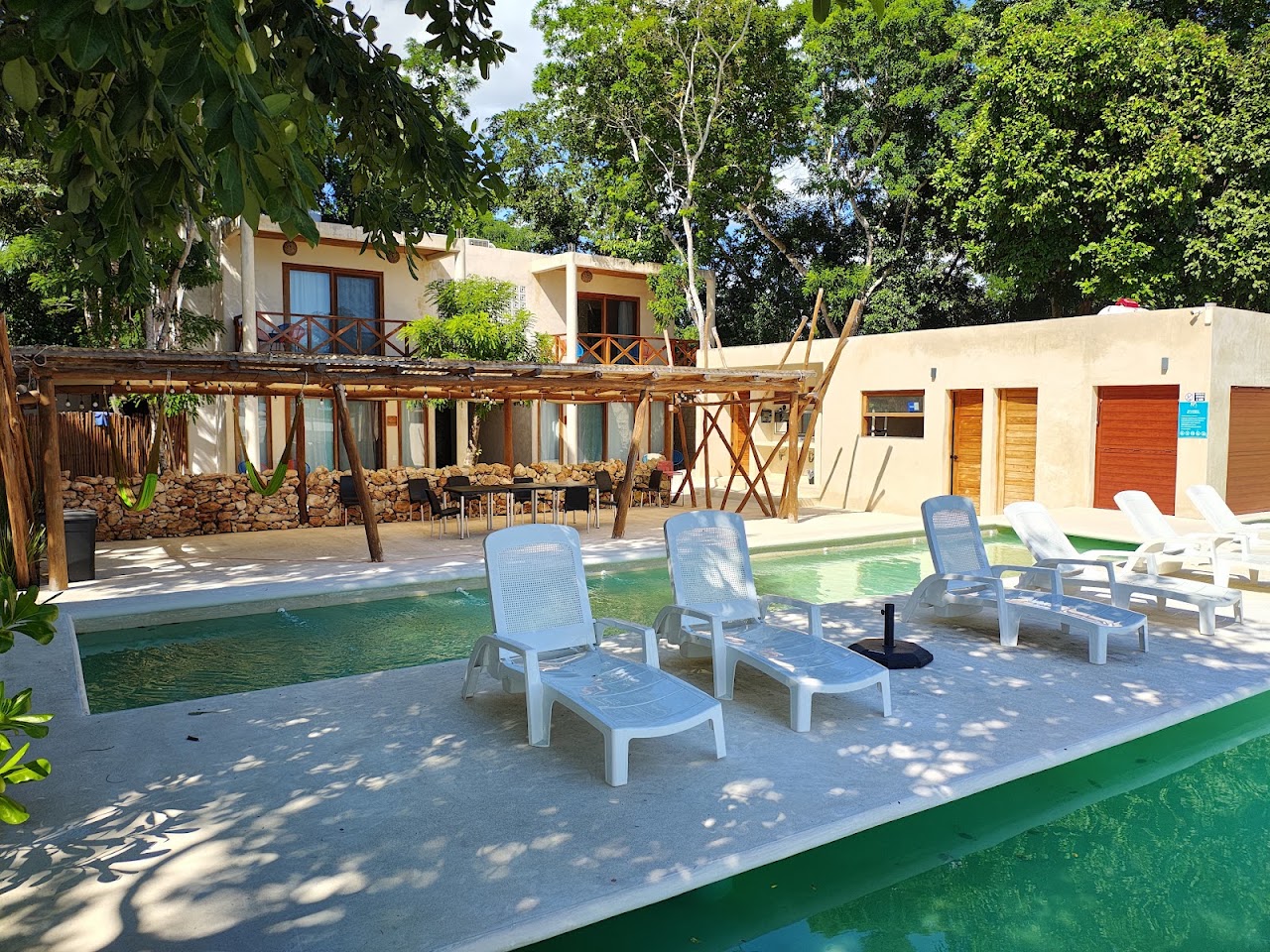 Hotel y Cabañas Azul María Bacalar