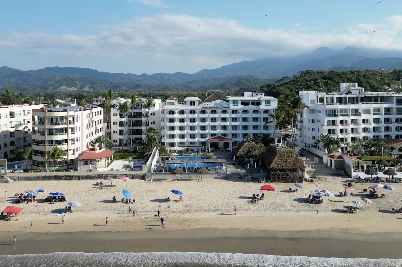 Torreblanca Beach Hotel and Suites Guayabitos - Desayuno y Comida Incluidos