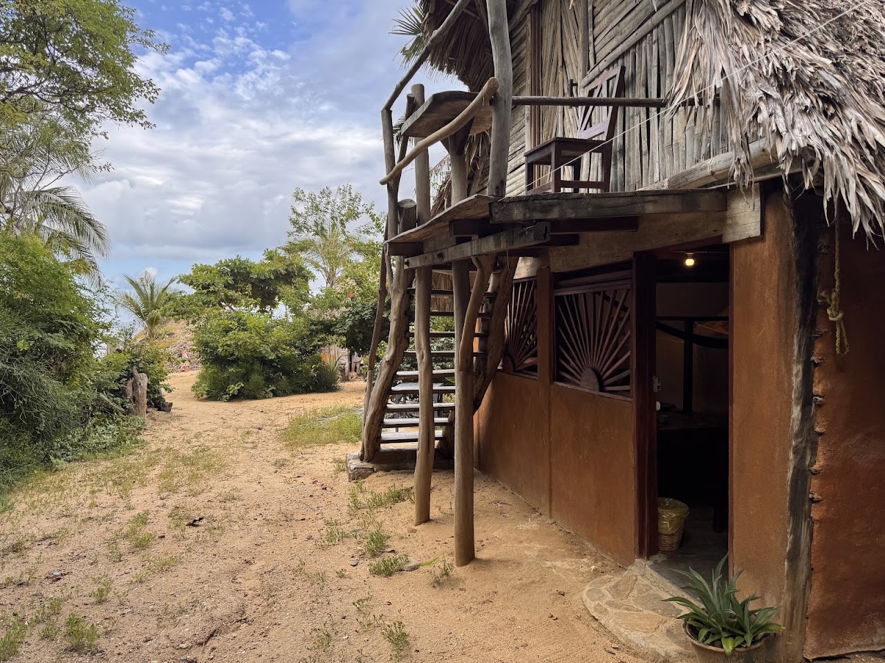 Restaurante & Cabañas Lo Cósmico