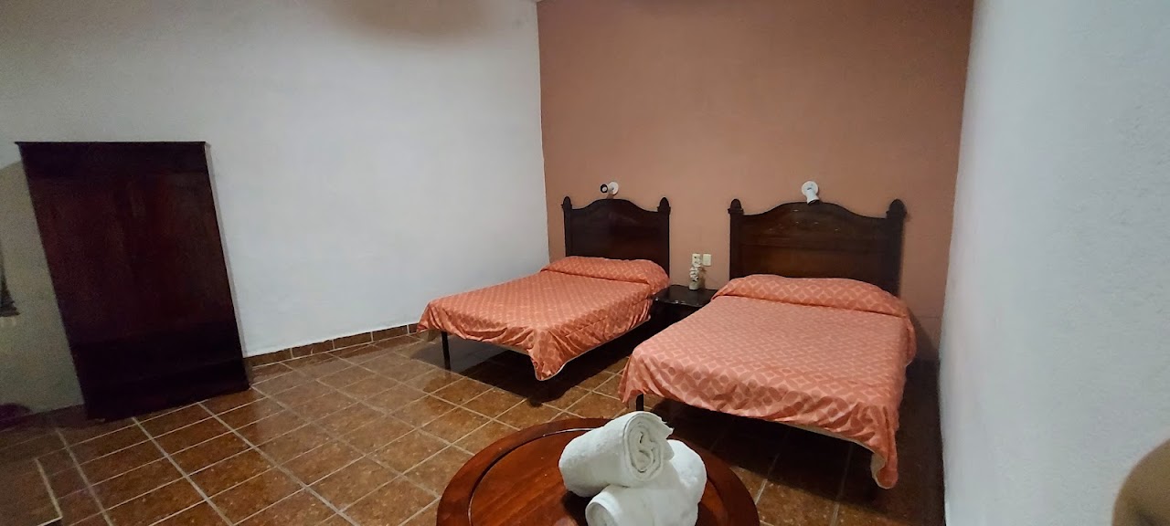 HOTEL CARLOTA (antes Hotel La Pasadita)