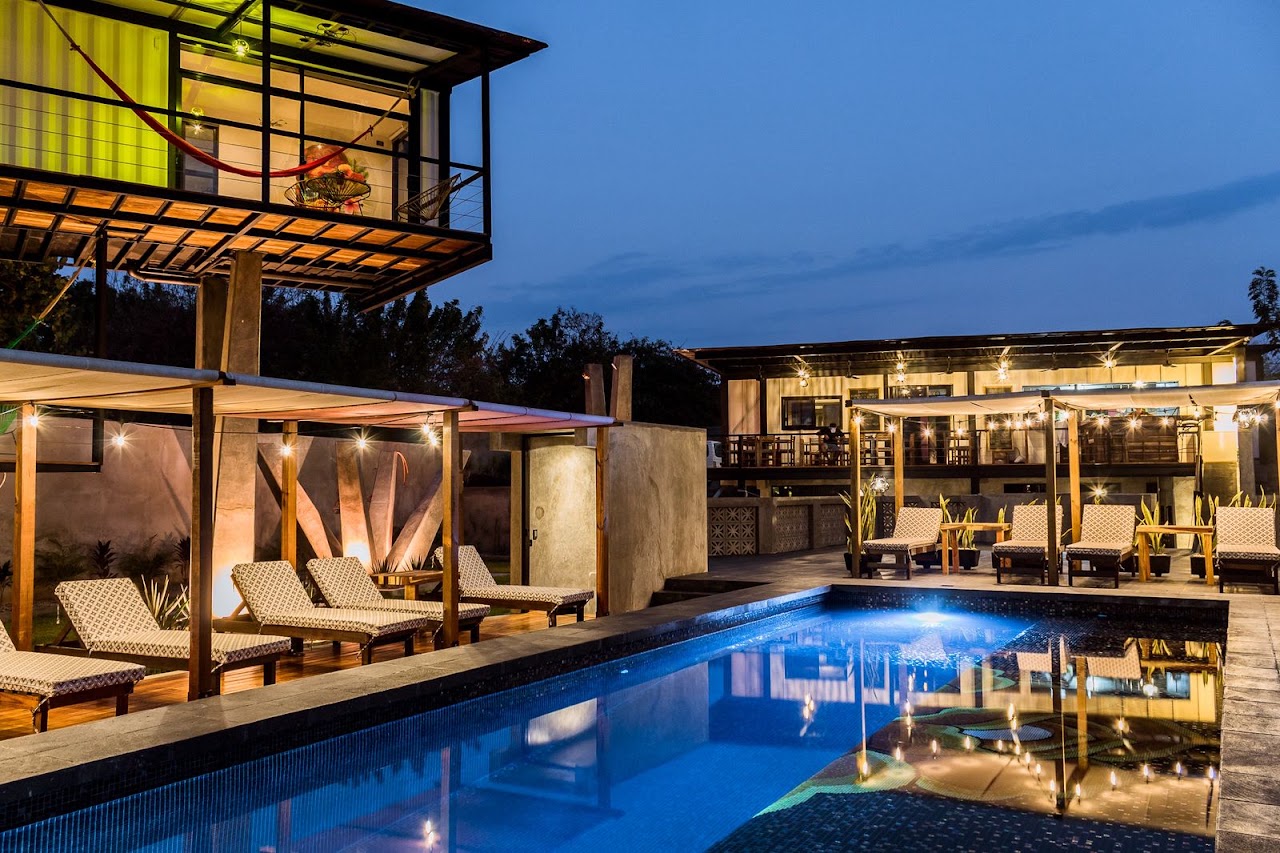 Cabane Container Hotel - Adults Only