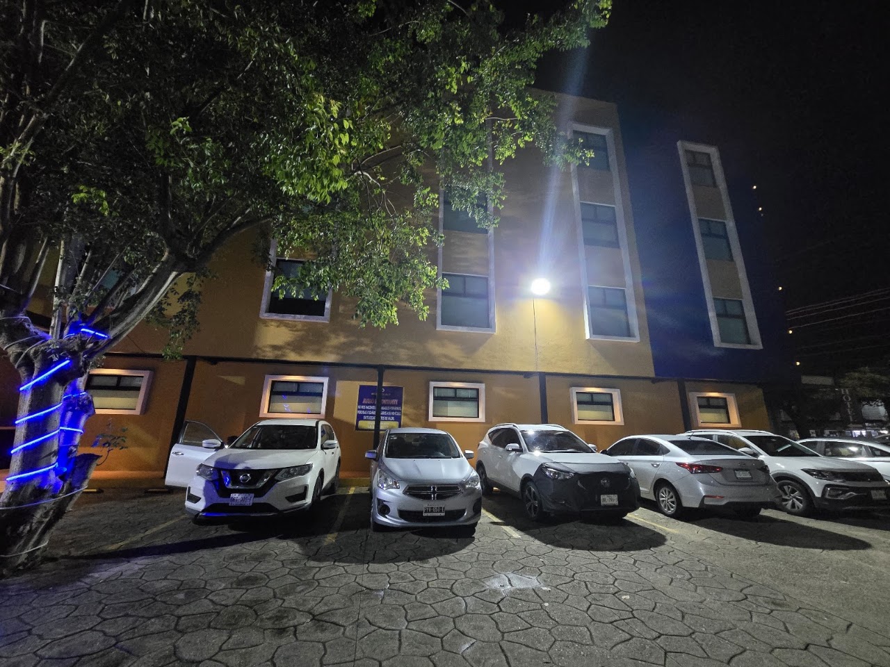 Hotel MID Project
