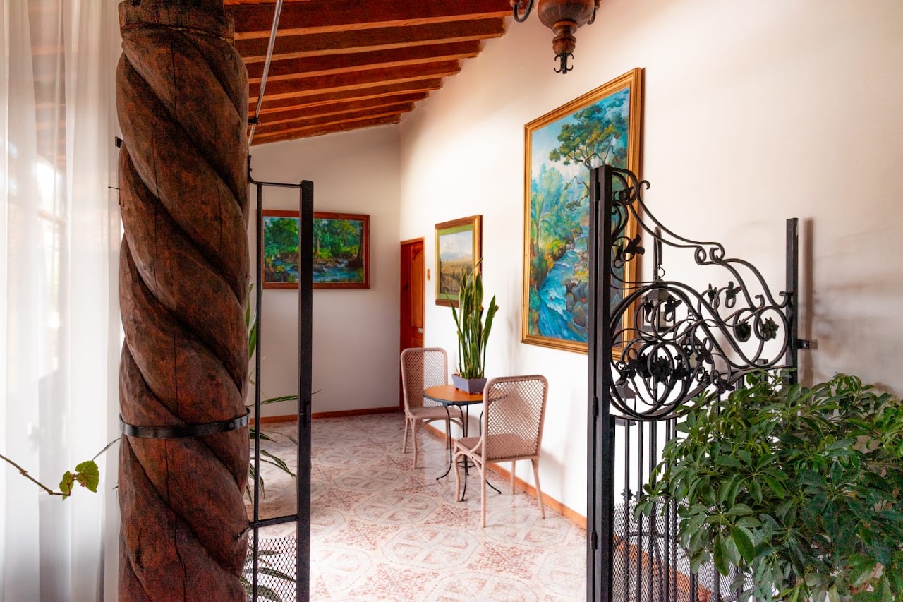 HOTEL GARDENIAS