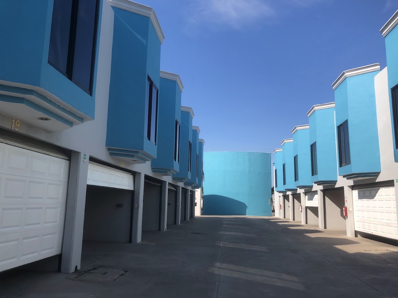 Auto Hotel Marina's