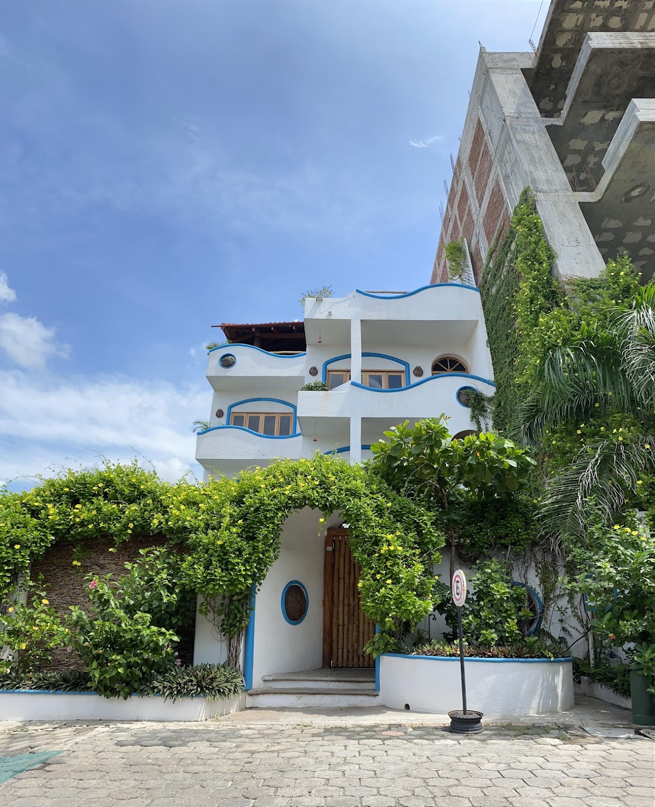 Casa Claro de Luna Zihuatanejo