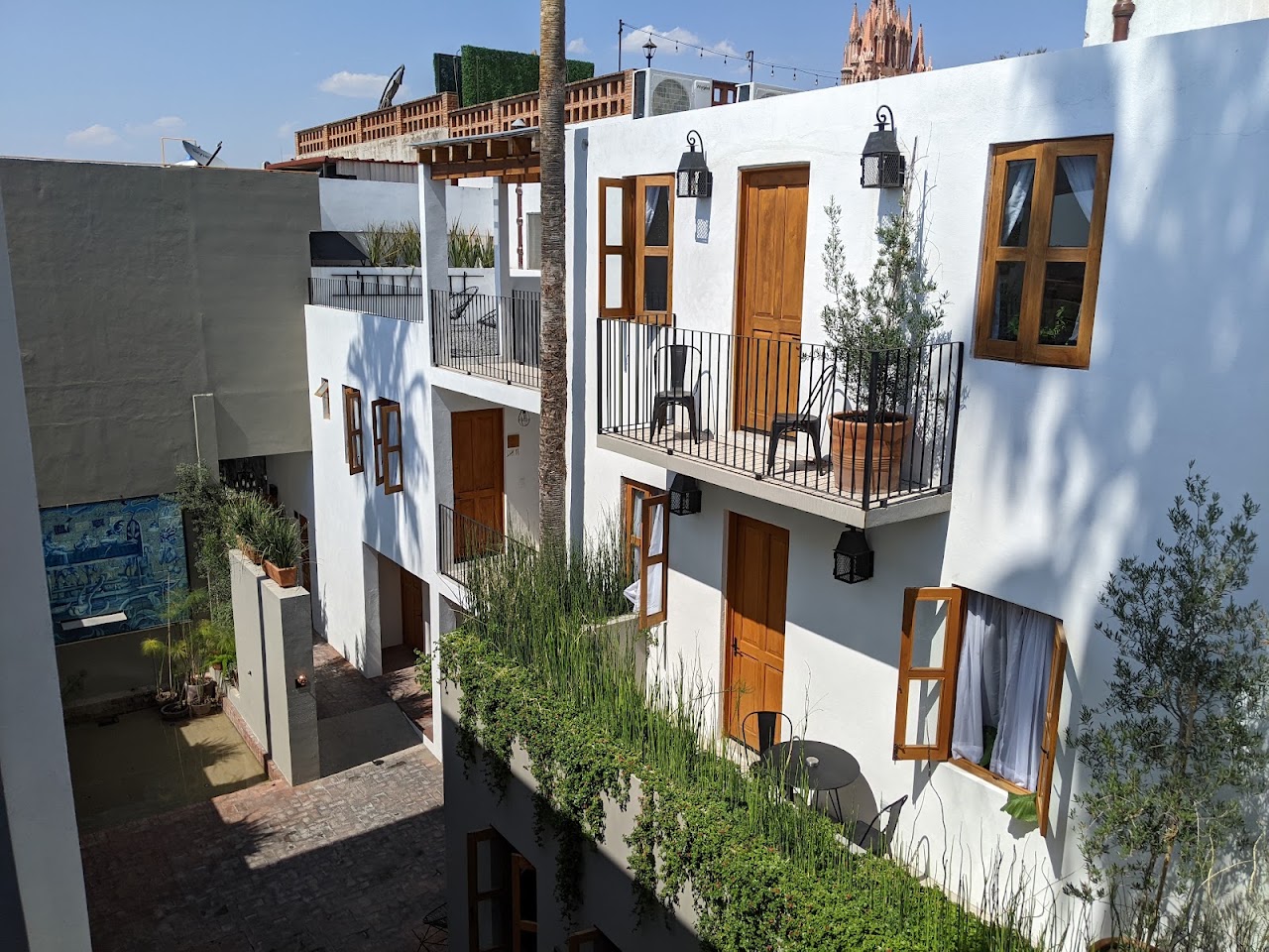 Clandestino Hotel