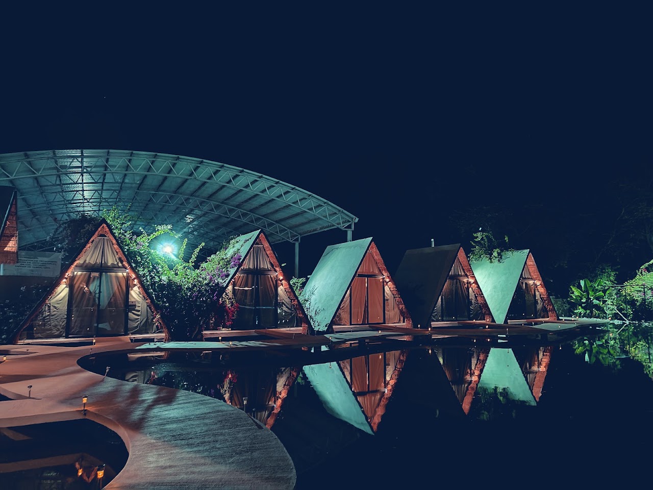 Rio Hotel & Glamping