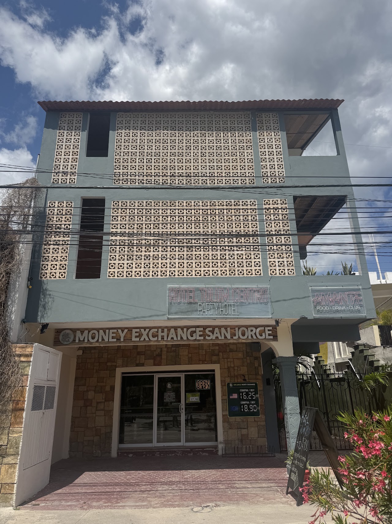 HOTEL TULUM CENTRO, PARTY HOTEL