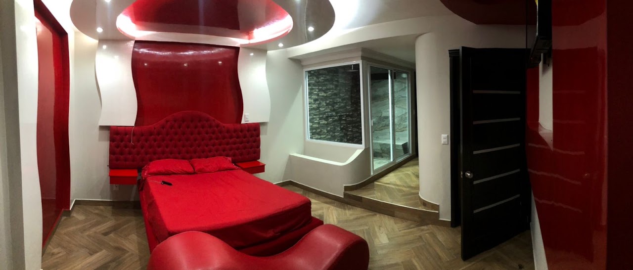 HOTEL LUX
