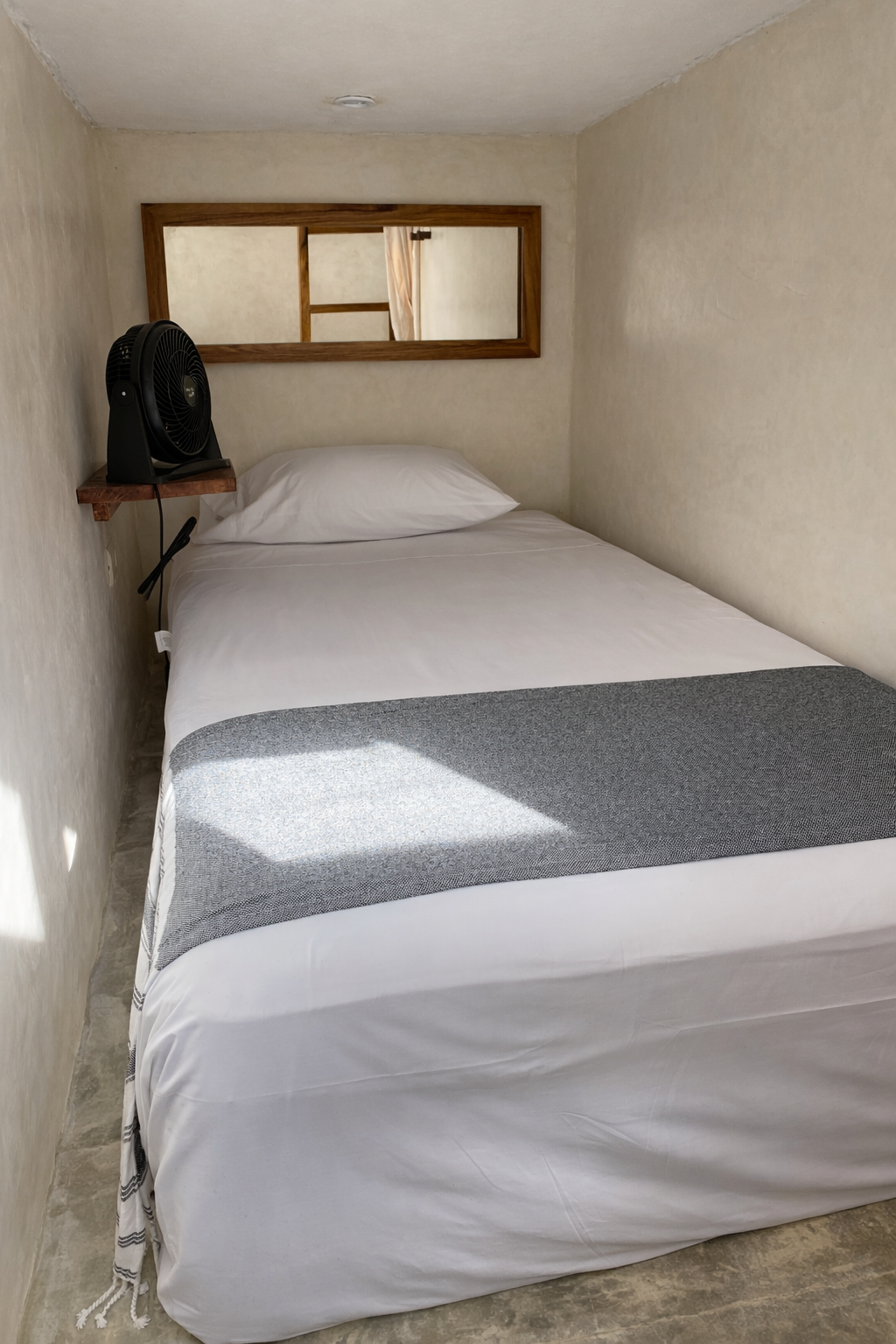 Frequency Hostel Beachfront El Cuyo