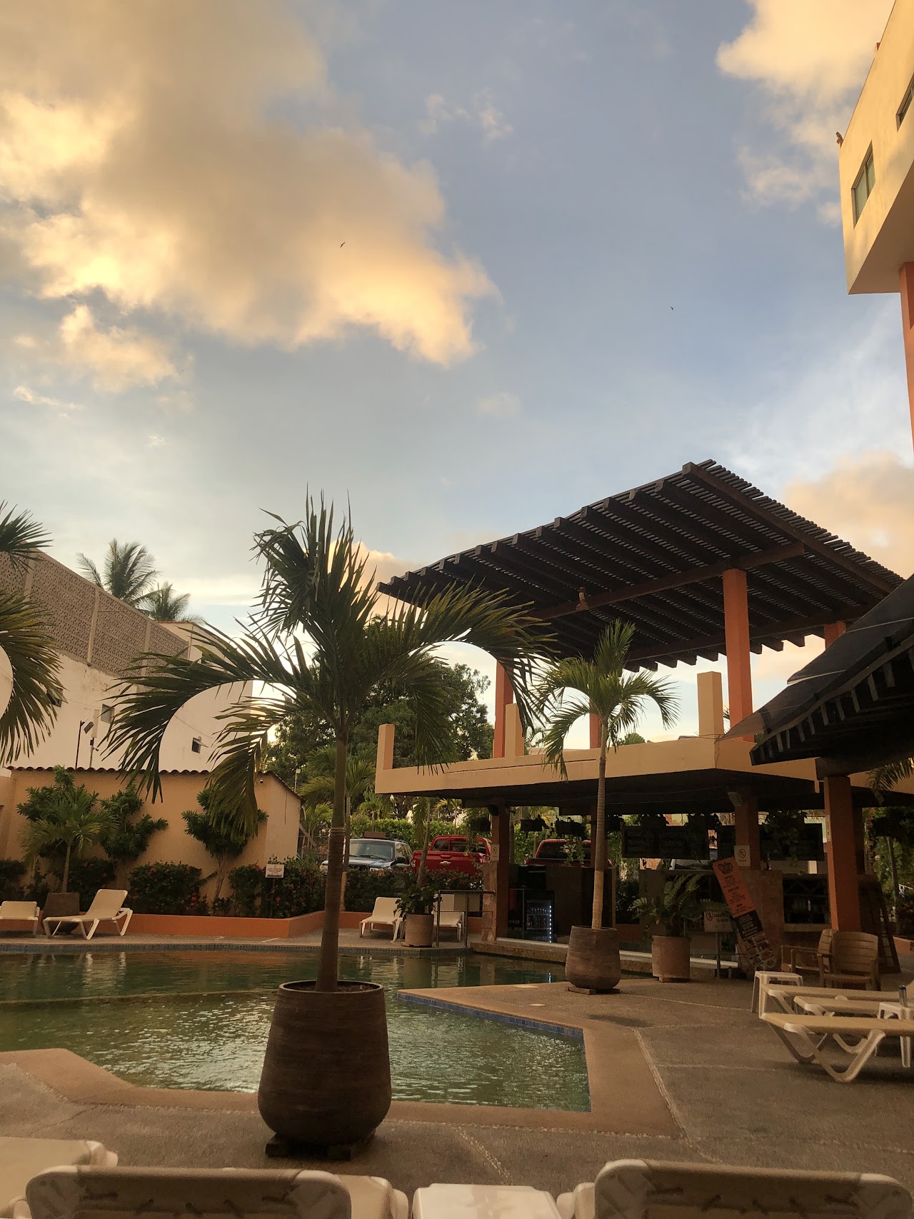 Hotel Auroza Resort