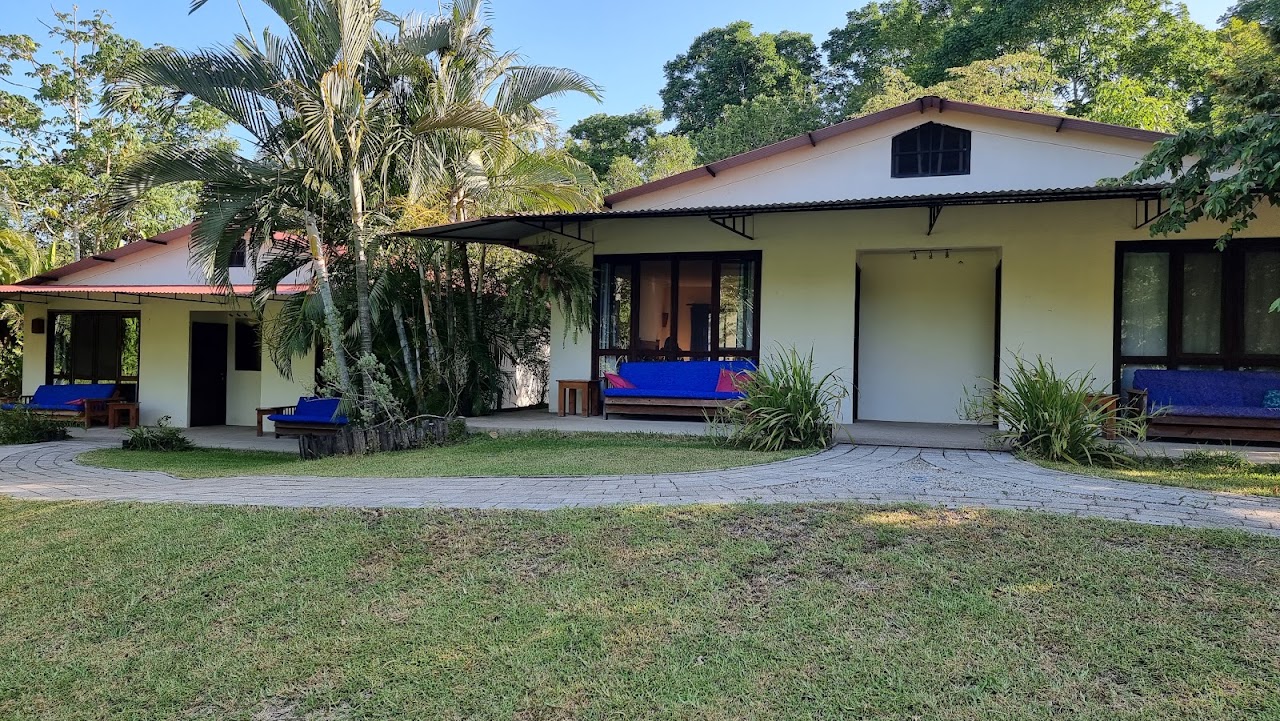 Los Susurros. Casa