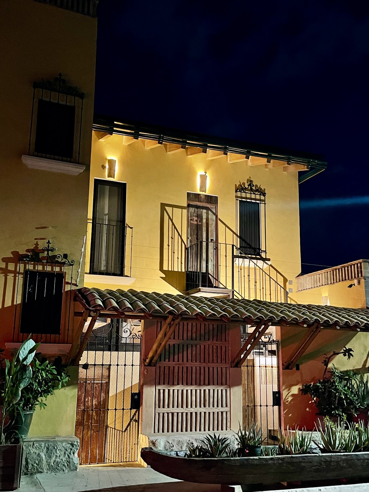 El Diablo y La Luna