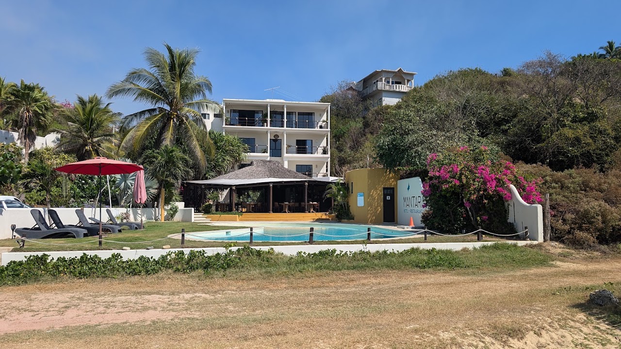 Manta Raya Hotel