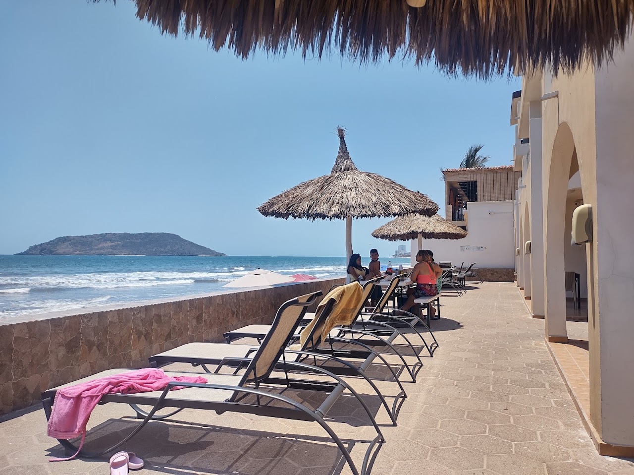 Lindamar Suites